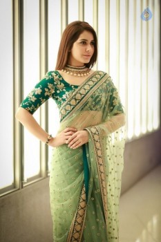 Raashi Khanna Latest Photos