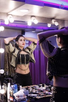 Raashi Khanna Latest Photos