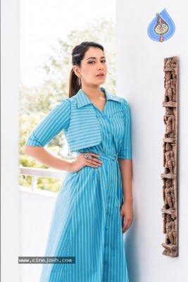Raashi Khanna Latest Pics