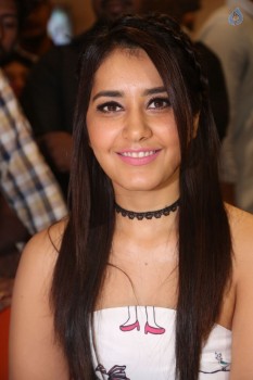 Raashi Khanna Photos