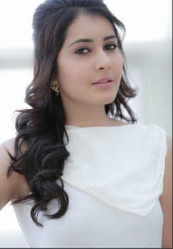 Raashi Khanna Pics