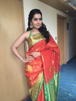 Raashi Khanna Stills