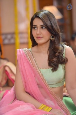 Raashi Khanna Stills in Jai Lava Kusa