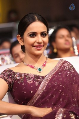 Rakul Preet Singh New Photos