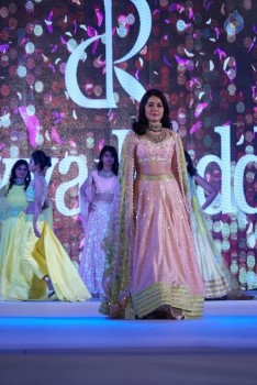 Rashi Khanna New Pics