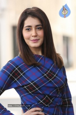 Rashi Khanna Stills