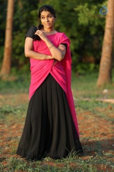Rashmi Gautam New Photos