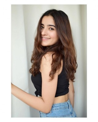 Rukshar Dhillon Photos