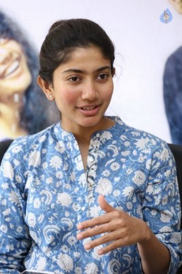 Sai Pallavi Fidaa Interview Photos