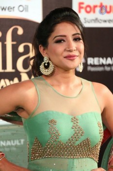 Sakshi Agarwal Pics