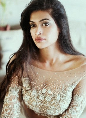 Salony Luthra Photos