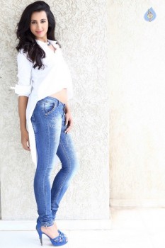 Sanjjanaa Galrani New Images