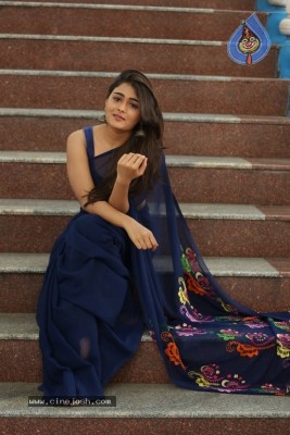 Shalini Pandey Latest Photos