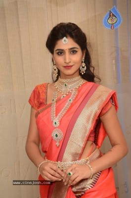 Shamili Sounderajan Images