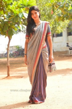 Shruti Haasan Latest Pics