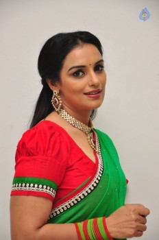 Shweta Menon Latest Photos