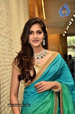 Simran Chowdary Pics