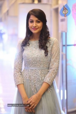 Simran Gallery