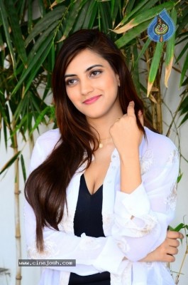 Sita Narayan Photos