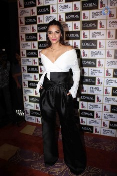 Sonam Kapoor New Photos