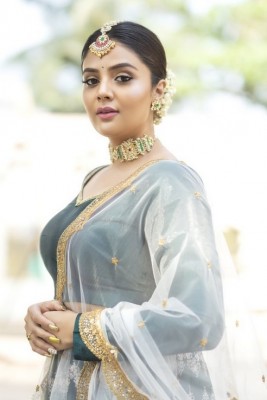 Sreemukhi Photos