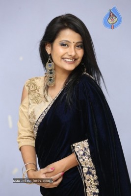 Subhangi Pant Photos