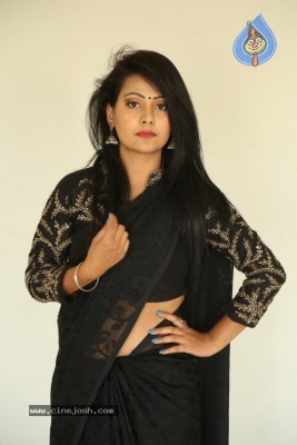 Subhangi Pant Photos