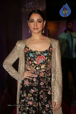 Tamanna at Zee Apsara Awards