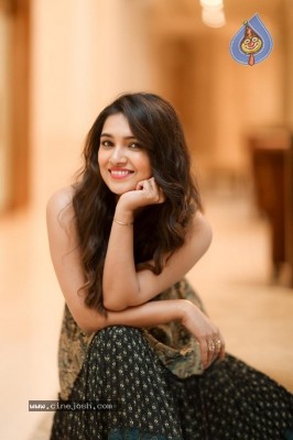 Vani Bhojan Photos