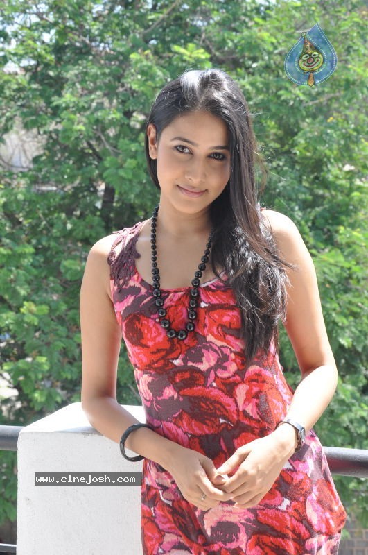 Panchi Bora at Aakasame Haddu Movie PM - 1 / 97 photos