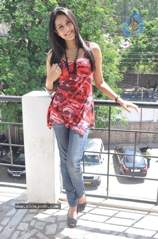 Panchi Bora at Aakasame Haddu Movie PM - 46 / 97 photos