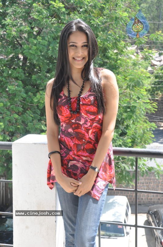 Panchi Bora at Aakasame Haddu Movie PM - 56 / 97 photos
