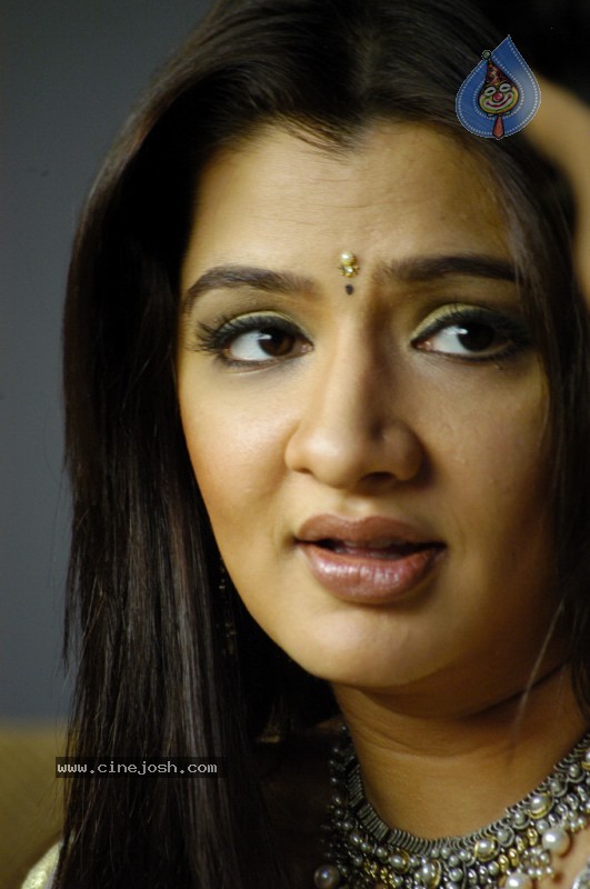 Aarthi Agarwal New Stills - 27 / 65 photos