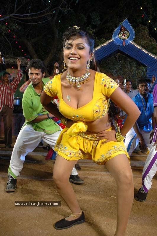 Aarti Puri Spicy Stills - 163 / 215 photos