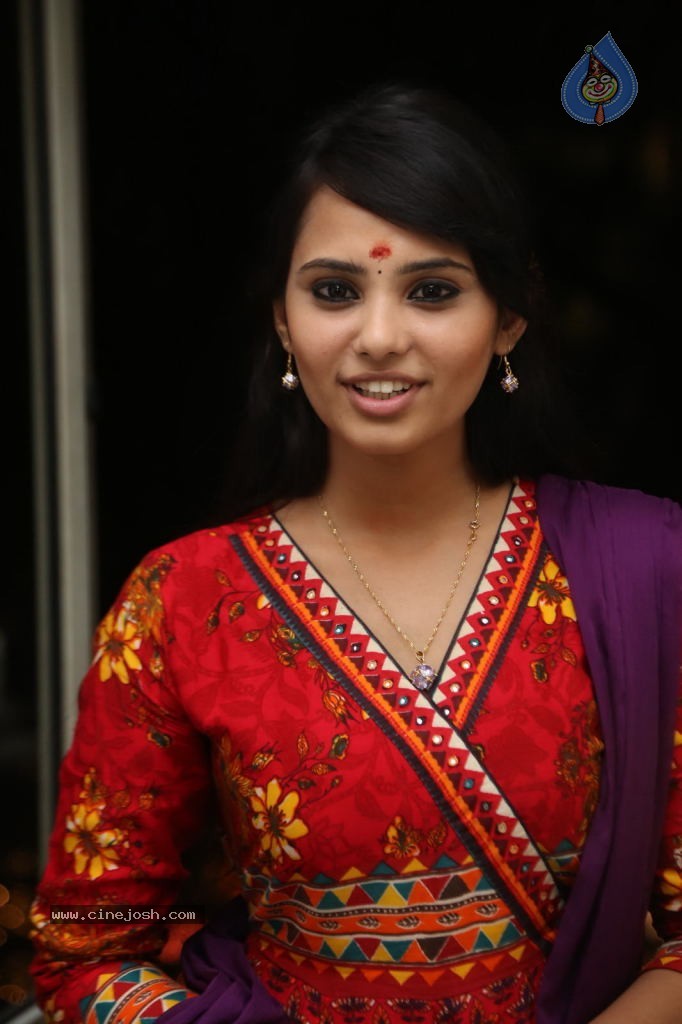 Aarushi Gallery - 4 / 61 photos