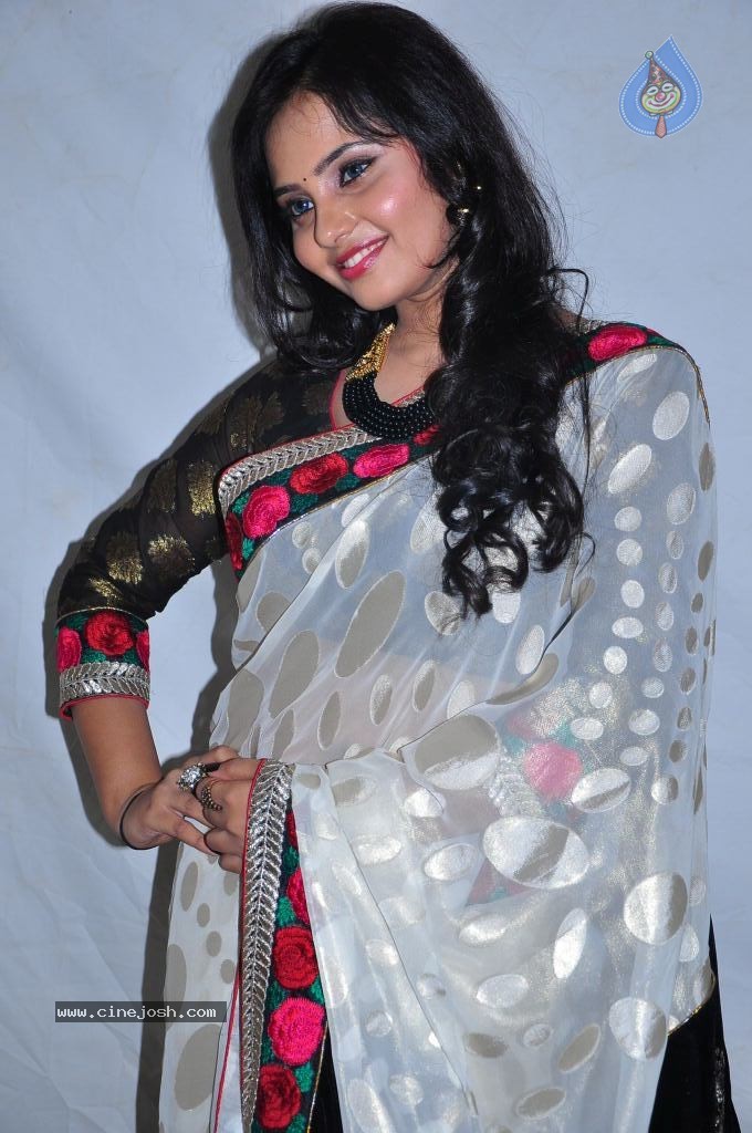 Aarushi New Stills - 10 / 64 photos