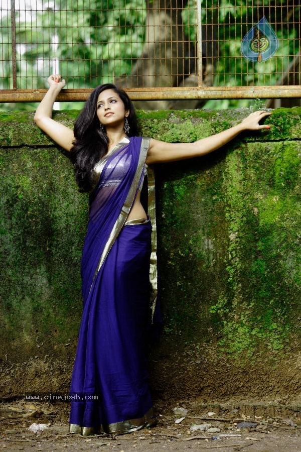 Aasheeka New Stills - 2 / 19 photos