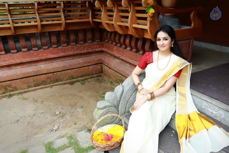 Aavaana Tamil Actress New Photos - 9 / 9 photos