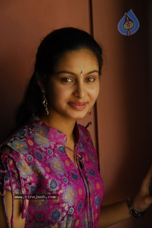 Abinaya  Photo Gallery - 24 / 31 photos