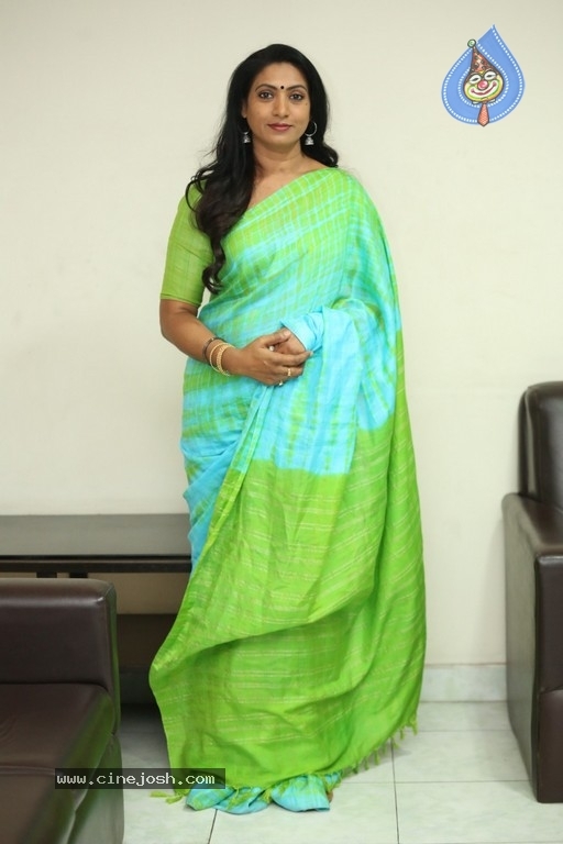Actress Aamani Interview Photos - 23 / 30 photos
