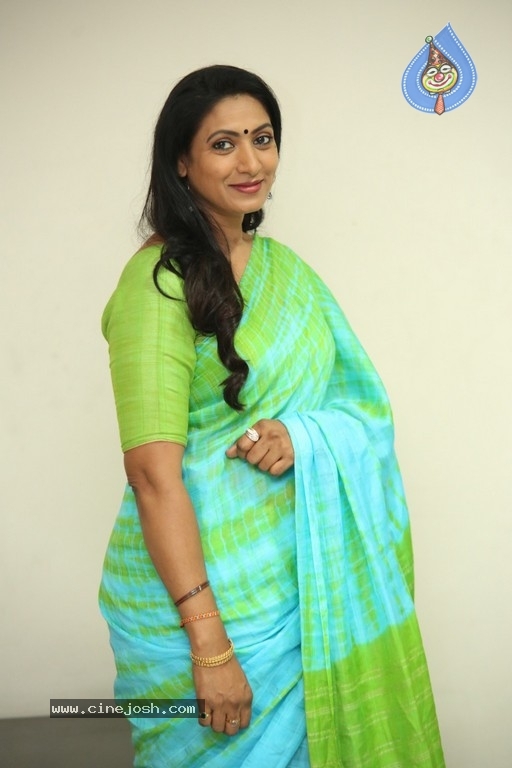 Actress Aamani Interview Photos - 27 / 30 photos