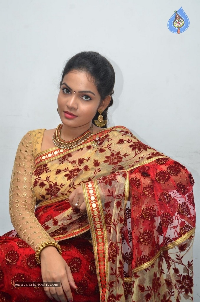 Actress Aara Latest Stills - 9 / 21 photos