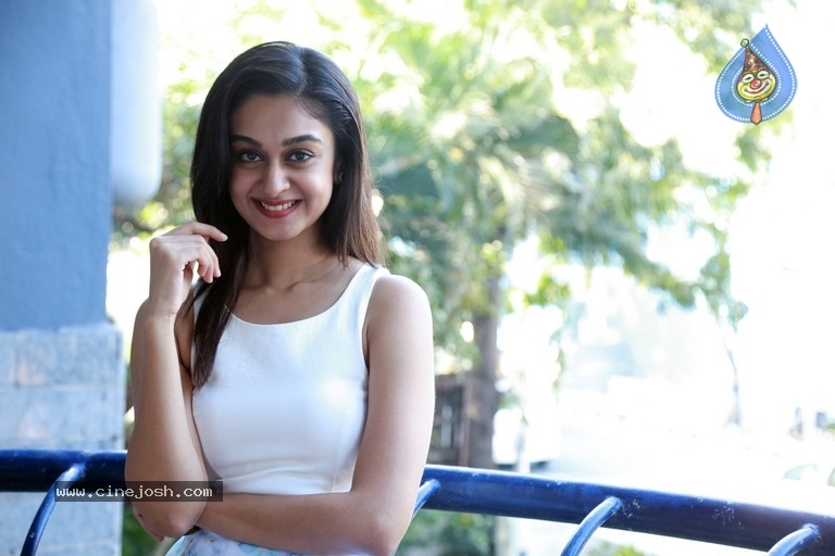 Actress Aishwarya Arjun Latest Stills - 10 / 11 photos