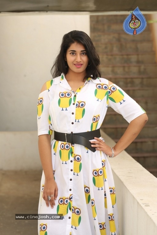 Actress Akhila Ram Photos - 13 / 16 photos