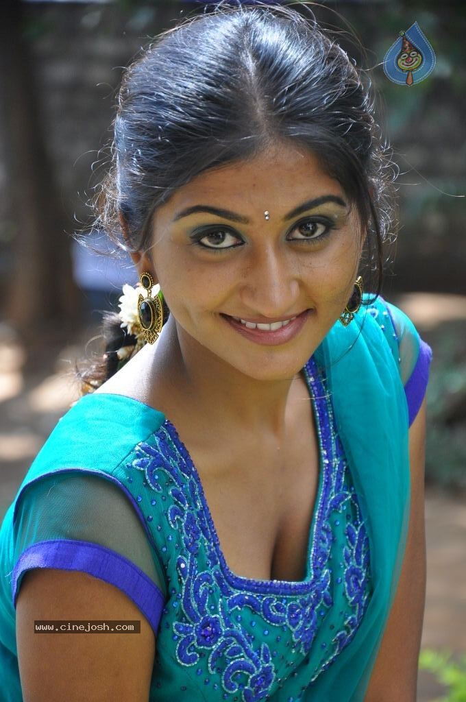 Actress Aksha Stills - 22 / 44 photos