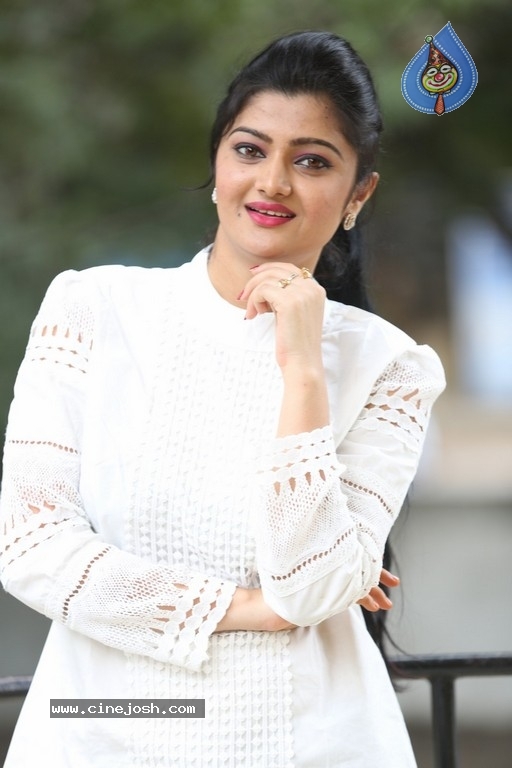 Actress Akshitha Images - 22 / 30 photos