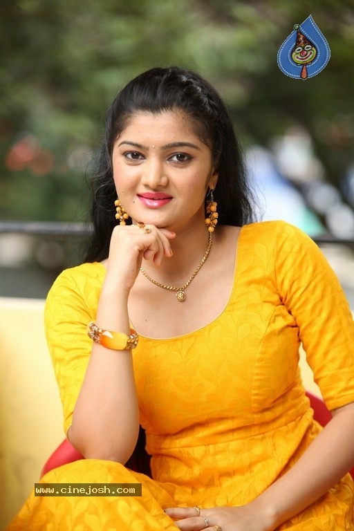 Actress Akshitha Photos - 16 / 21 photos