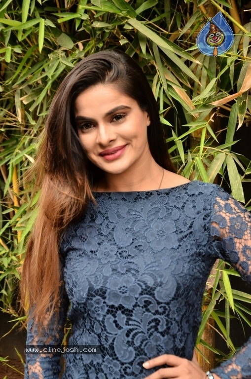 Actress Anitha Raghav Latest Photoshoot - 7 / 27 photos