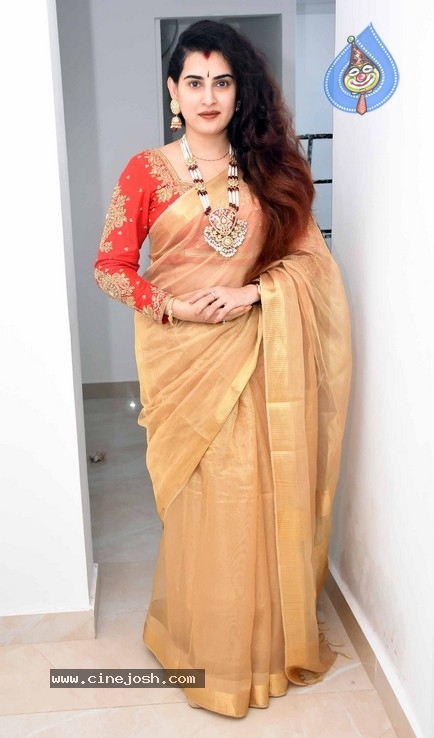 Actress Archana  at PreLaunch Curtain Raiser of Sri Krishna Silks - 10 / 12 photos