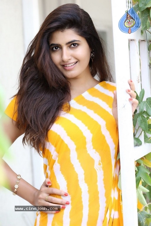 Actress Ashima Narwal Latest Pictures - 5 / 13 photos